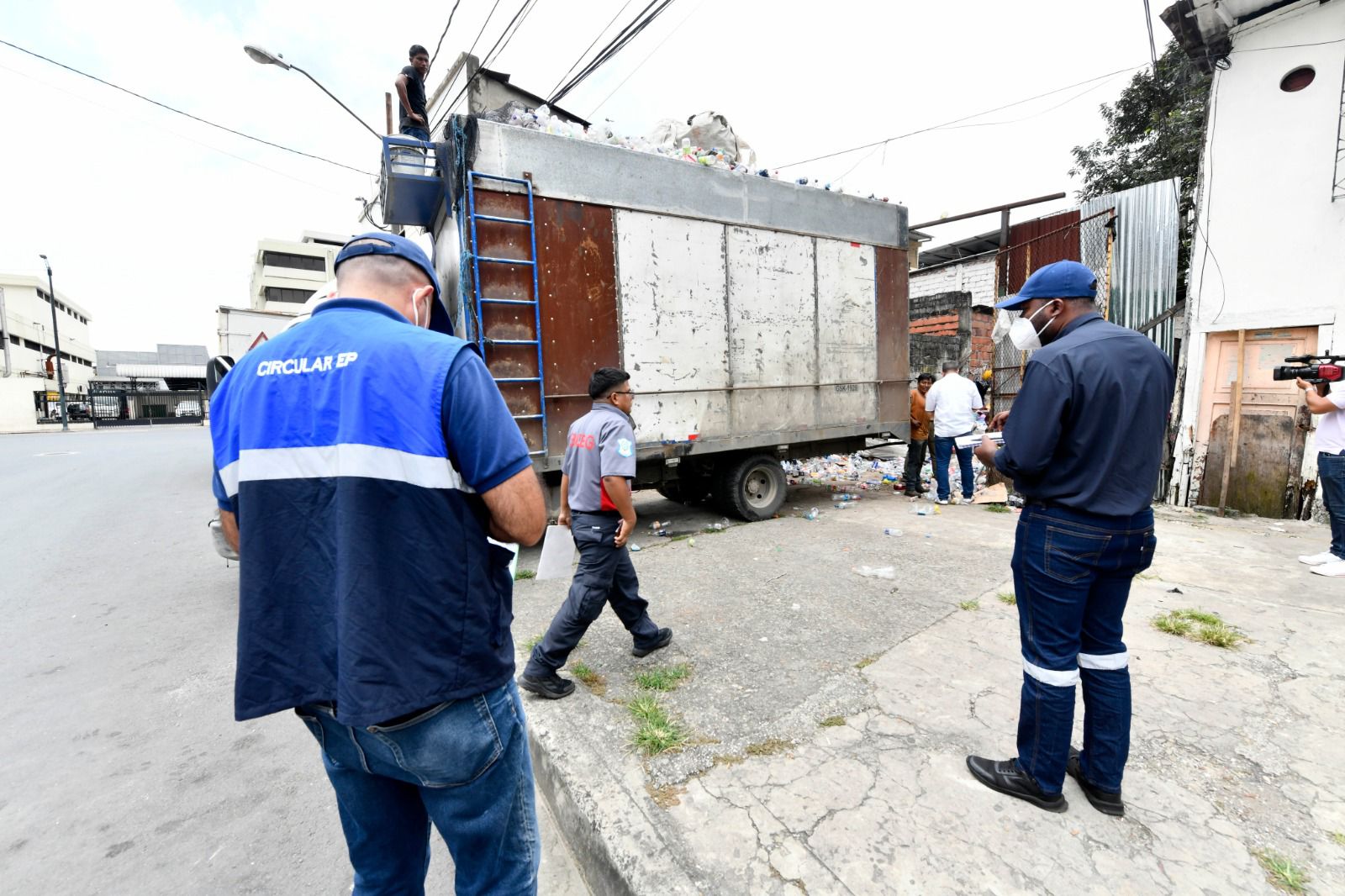 WhatsApp Image 2025-05-06 at 13.49.35 (2)